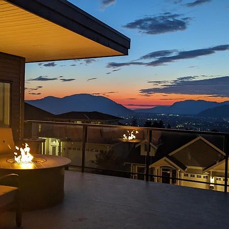 Mountain Retreat With Views, Hot Tub, Games & Ac Villa Chilliwack Exteriör bild