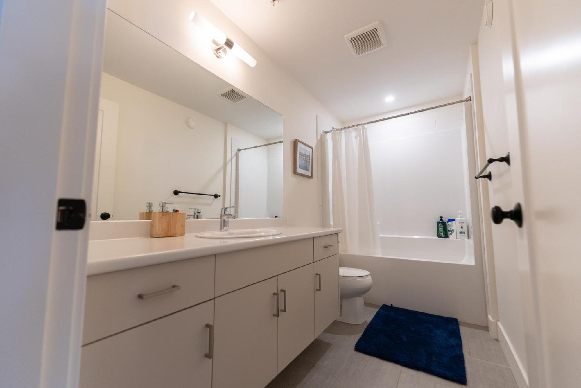 Mountain Retreat With Views, Hot Tub, Games & Ac Villa Chilliwack Exteriör bild